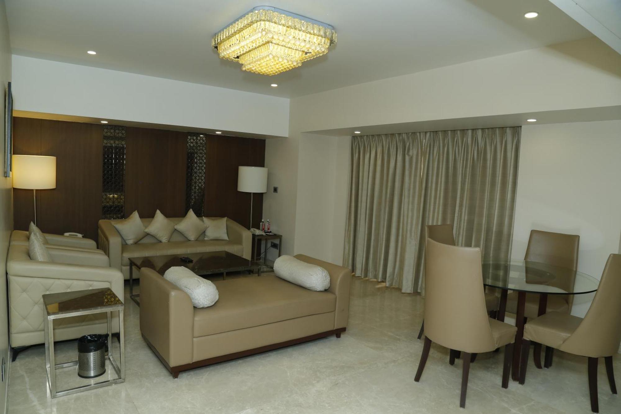 Sarovar Portico Rivera Ahmedabad Esterno foto