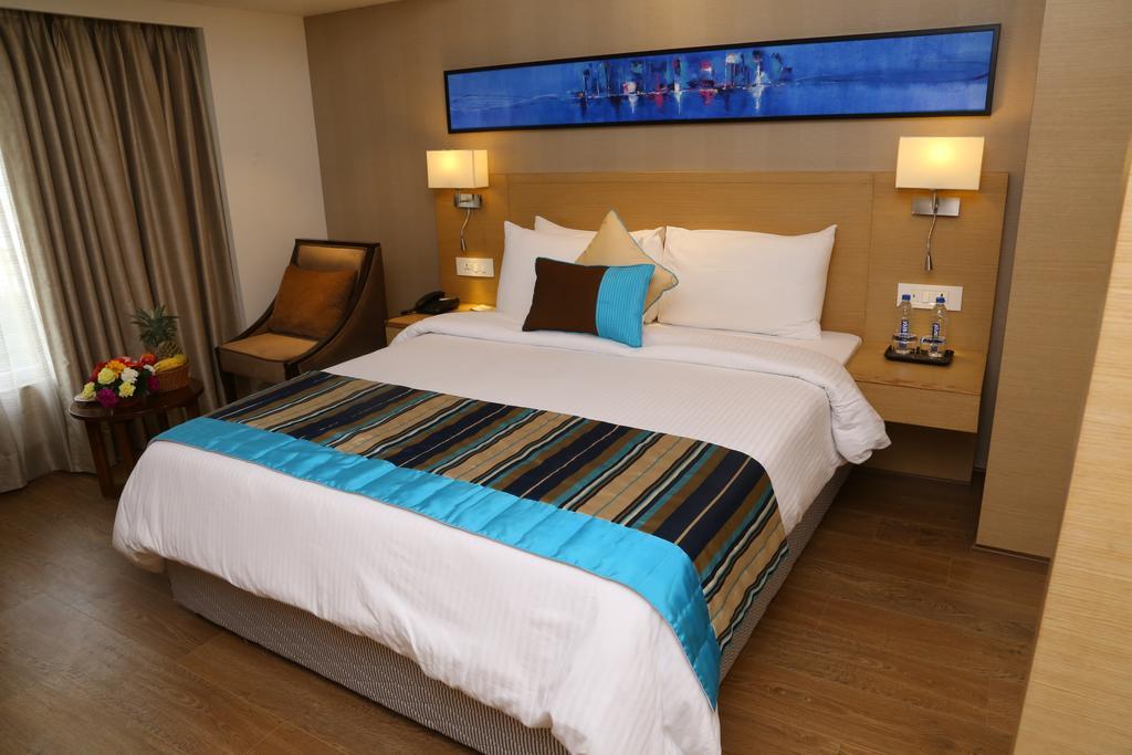 Sarovar Portico Rivera Ahmedabad Esterno foto